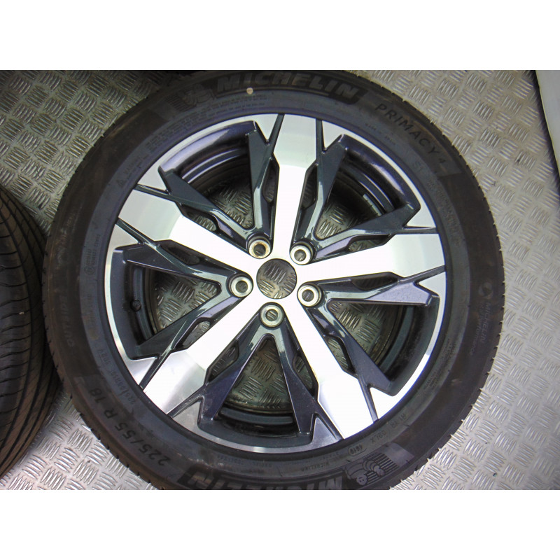 225/55R18 102V JUEGO LLANTAS PEUGEOT 3008