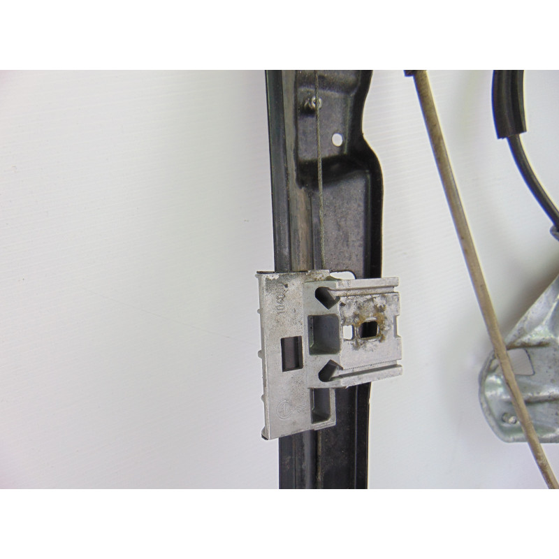 A2037201746 ELEVALUNAS DELANTERO IZQUIERDO MERCEDES-BENZ CLASE C (BM 203) BERLINA