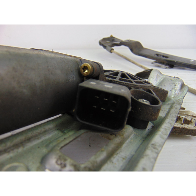 A2037201746 ELEVALUNAS DELANTERO IZQUIERDO MERCEDES-BENZ CLASE C (BM 203) BERLINA