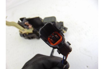 4 PIN CERRADURA PUERTA DELANTERA IZQUIERDA KIA CARNIVAL II (FL) 2.9 CDRi EX 2005 4 PIN 199853 KIA - 2