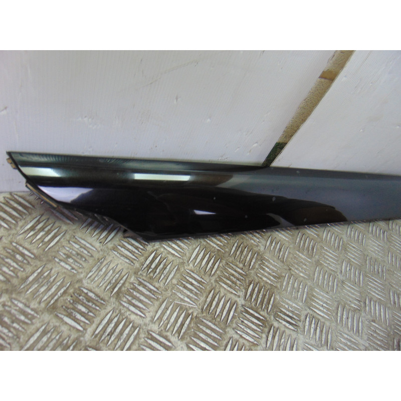 79210-35010  MOLDURA SSANGYONG TIVOLI Limited 4x2 2017 79210-35010 199189 SSANGYONG - 1