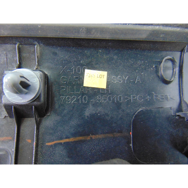 79210-35010  MOLDURA SSANGYONG TIVOLI Limited 4x2 2017 79210-35010 199189 SSANGYONG - 3