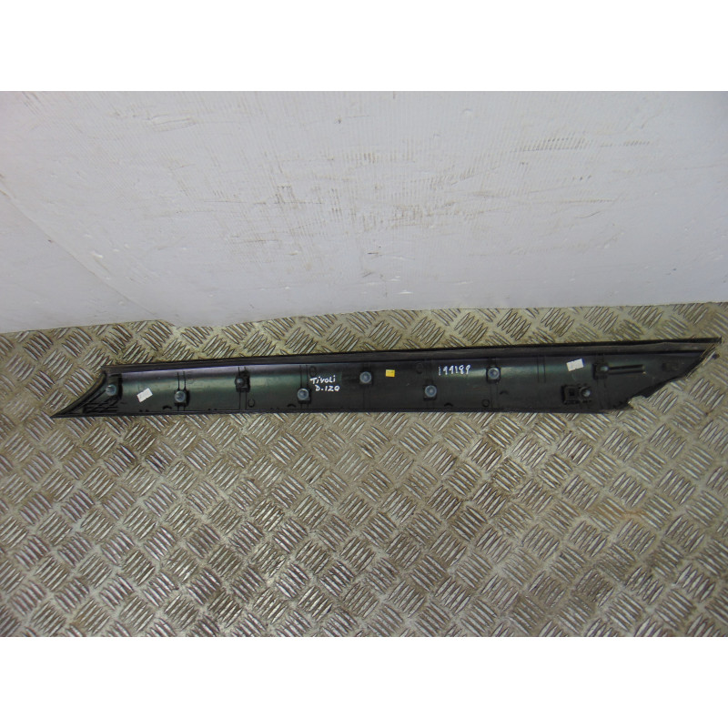 79210-35010  MOLDURA SSANGYONG TIVOLI Limited 4x2 2017 79210-35010 199189 SSANGYONG - 6