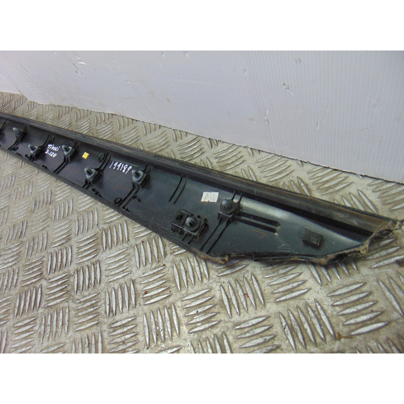 79210-35010  MOLDURA SSANGYONG TIVOLI Limited 4x2 2017 79210-35010 199189 SSANGYONG - 7