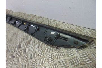 79210-35010  MOLDURA SSANGYONG TIVOLI Limited 4x2 2017 79210-35010 199189 SSANGYONG - 7