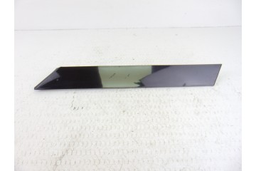 79260-35000 MOLDURA SSANGYONG TIVOLI Limited 4x2 2017 79260-35000 199190 SSANGYONG - 1