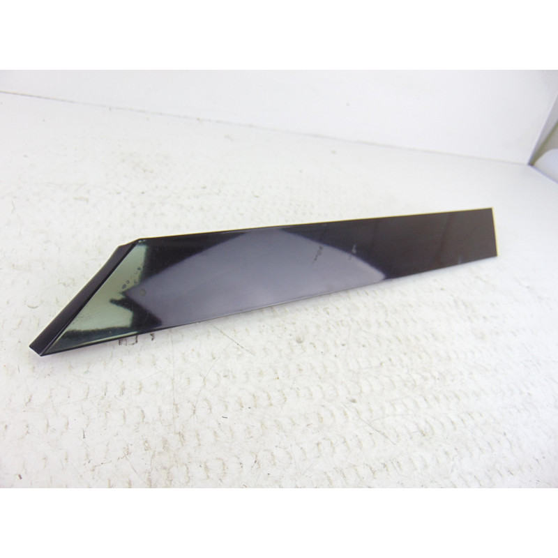 79260-35000 MOLDURA SSANGYONG TIVOLI Limited 4x2 2017 79260-35000 199190 SSANGYONG - 2