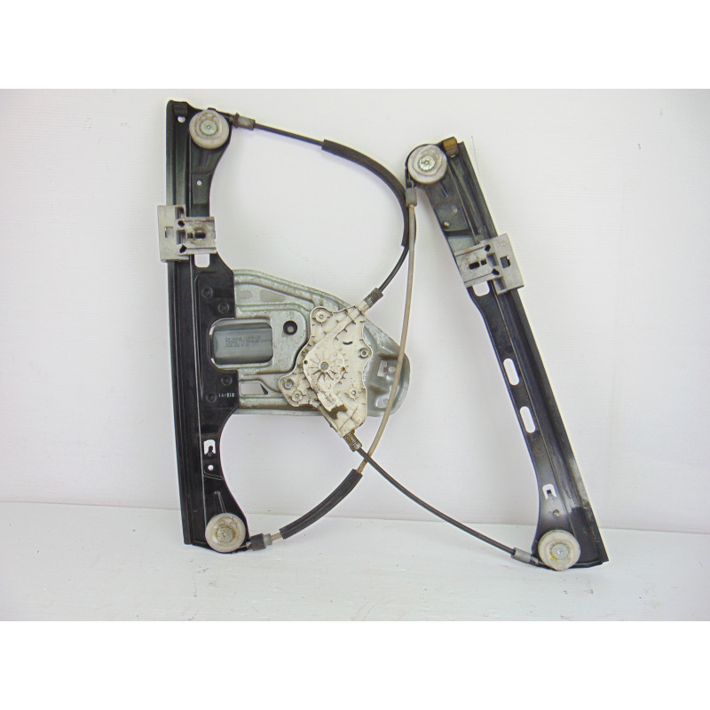 A2037201846 ELEVALUNAS DELANTERO DERECHO MERCEDES-BENZ CLASE C (BM 203) BERLINA