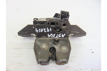 13587646  CERRADURA MALETERO / PORTON OPEL ASTRA J SPORTS TOURER Excellence 2015 13587646 192014 OPEL - 1