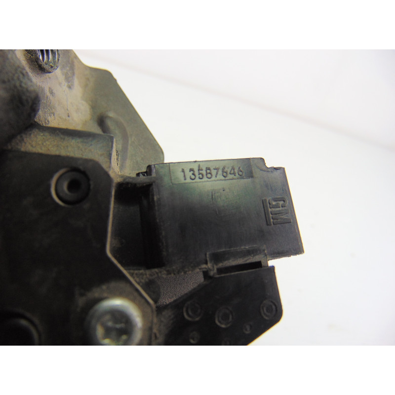 13587646  CERRADURA MALETERO / PORTON OPEL ASTRA J SPORTS TOURER Excellence 2015 13587646 192014 OPEL - 2