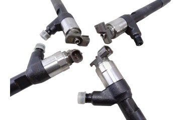 55570012 INYECTOR OPEL INSIGNIA BERLINA Expression 2017 55570012 215259 OPEL - 2