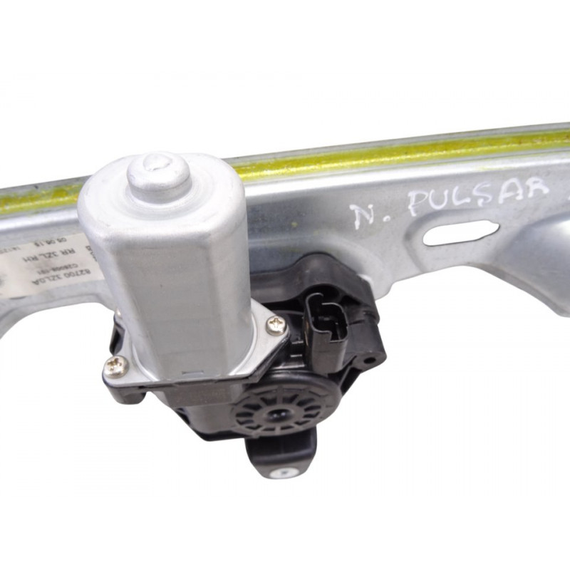 827003ZL0A  ELEVALUNAS TRASERO DERECHO NISSAN PULSAR (C13M) Acenta 2015 827003ZL0A 215293 NISSAN - 3