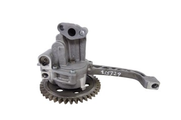 070115105A  BOMBA ACEITE VOLKSWAGEN T5 TRANSPORTER FURGÓN/COMBI (7H) Caja cerrada, techo elevado 2006 070115105A 215329 VOLKSWAG