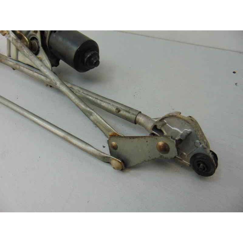 05288695AA  MOTOR LIMPIA DELANTERO CHRYSLER PT CRUISER 2.0 Classic 2001 05288695AA 187666 CHRYSLER - 3