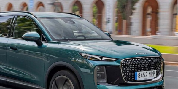 Lepas L8: La nueva apuesta híbrida enchufable de Chery llega a España