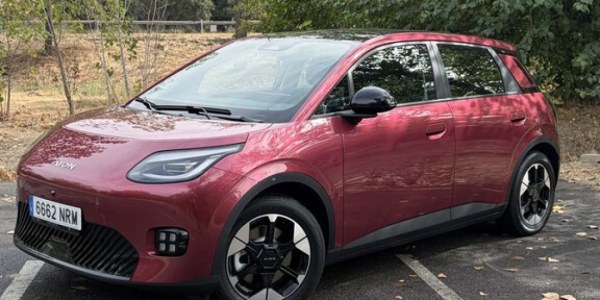 El GAC AION UT: un eléctrico chino que aporta soluciones prácticas a la movilidad urbana en España
